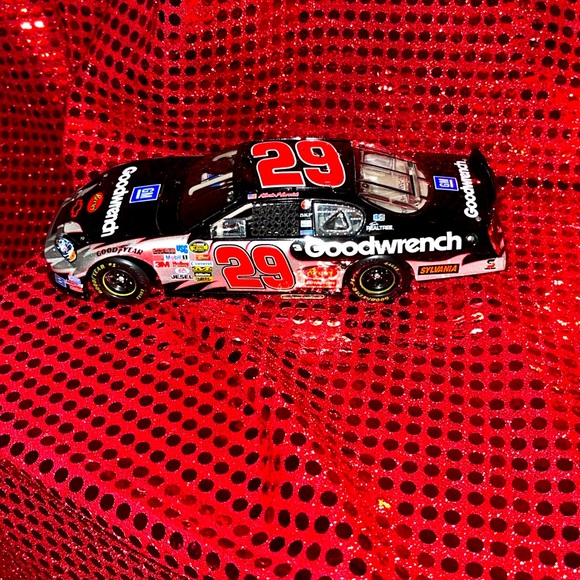 Kevin Harvick diecast - Picture 2 of 5
